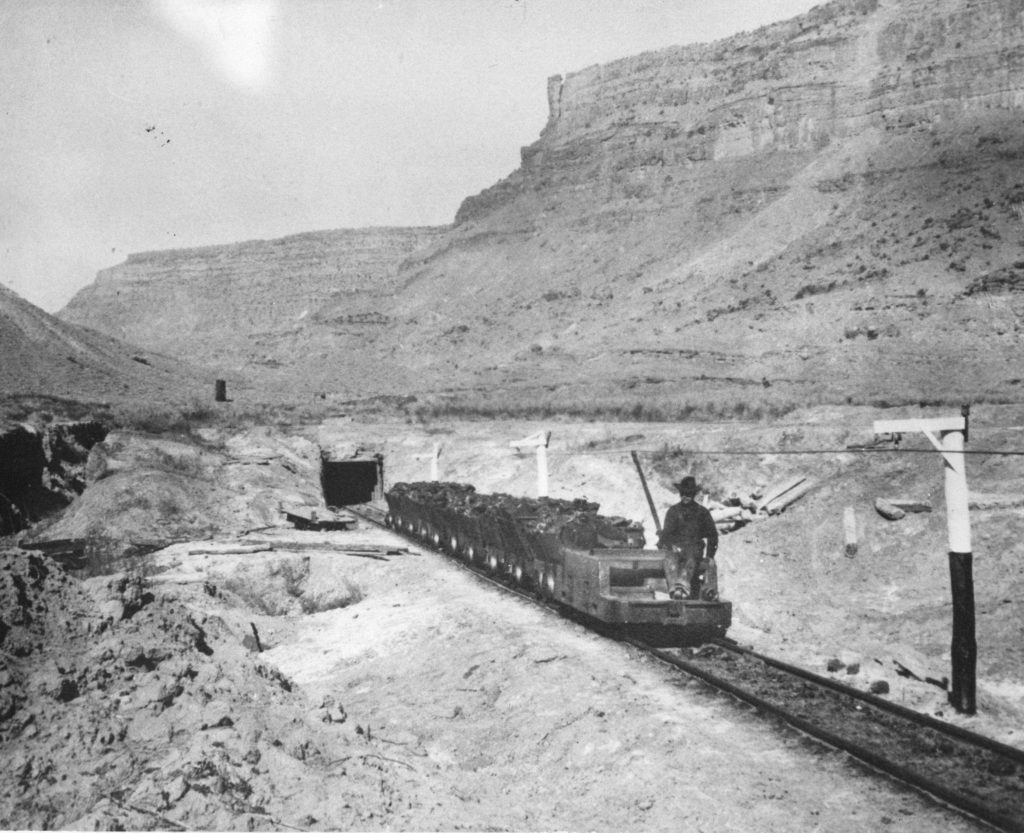 Cameo Coal Mine. Photo # 2004.0044.0974, Museums of Western Colorado.